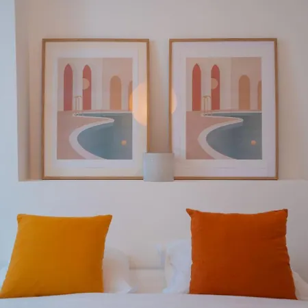 Neuf 3eme Metro Etienne Marcel דירה